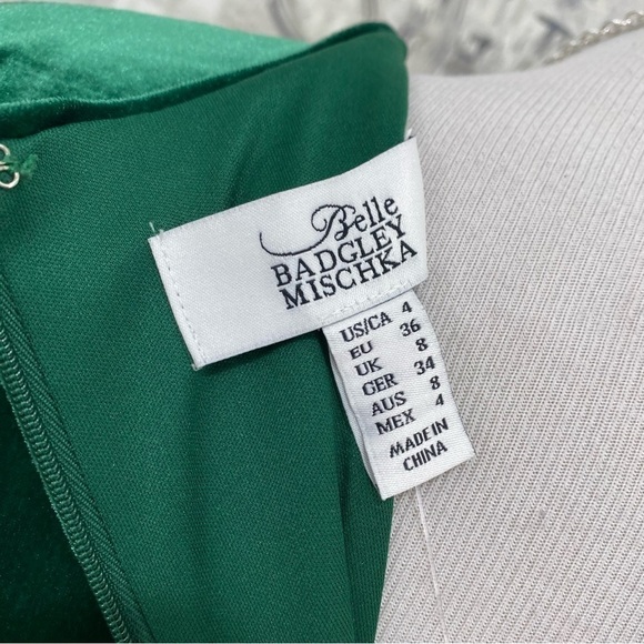 Belle Badgley Mischka size 4 Harmony Velvet Long Sleeve Dress Green Belted Mini - Picture 10 of 10
